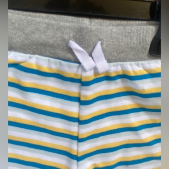 Burts Bee’s Baby Desert Sun Tank & shorts - Picture 4 of 5